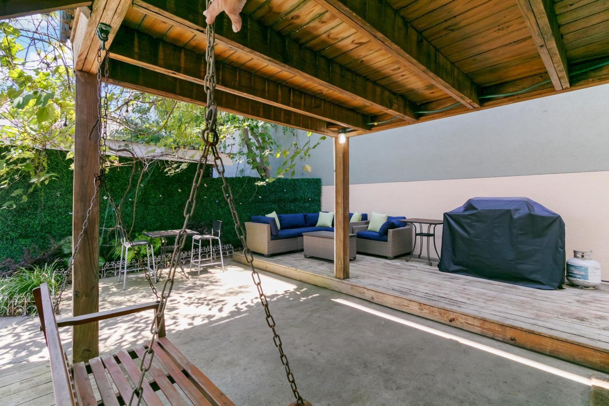 23 Center St - Sunny Side Down - Downstairs Apartment Folly Beach Exterior photo